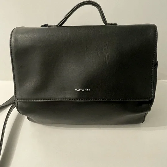 NWT Matt & Nat Phi Commuter Black Crossbody Bag Vegan Leather Bike Bag Handbag - Picture 2 of 11